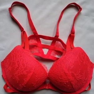 VS Victoria Secret front close push up br size 34c